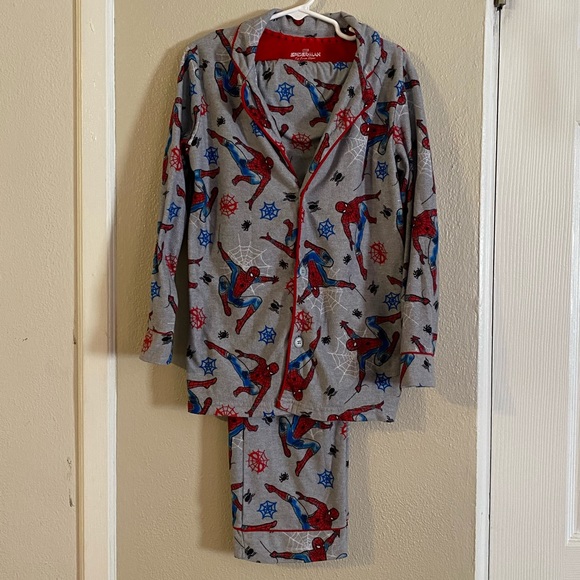 Boys pajama and long sleeve bundle - Picture 2 of 6